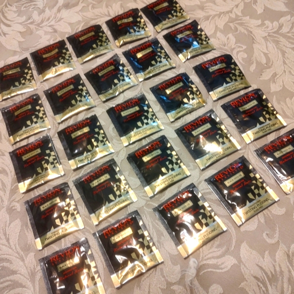 🖤 Twisting Pudding Sample Set of 25 - Revlon Realistic Black Seed Oil - Picture 9 of 9